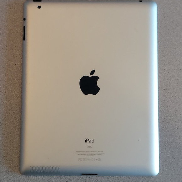 iPad Series 2 Apple 16gb with Case and Charging Cable - Model A1395 - Works - Picture 3 of 7